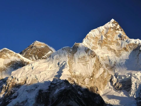 Top Tips for Trekking to Everest Base Camp This 2026